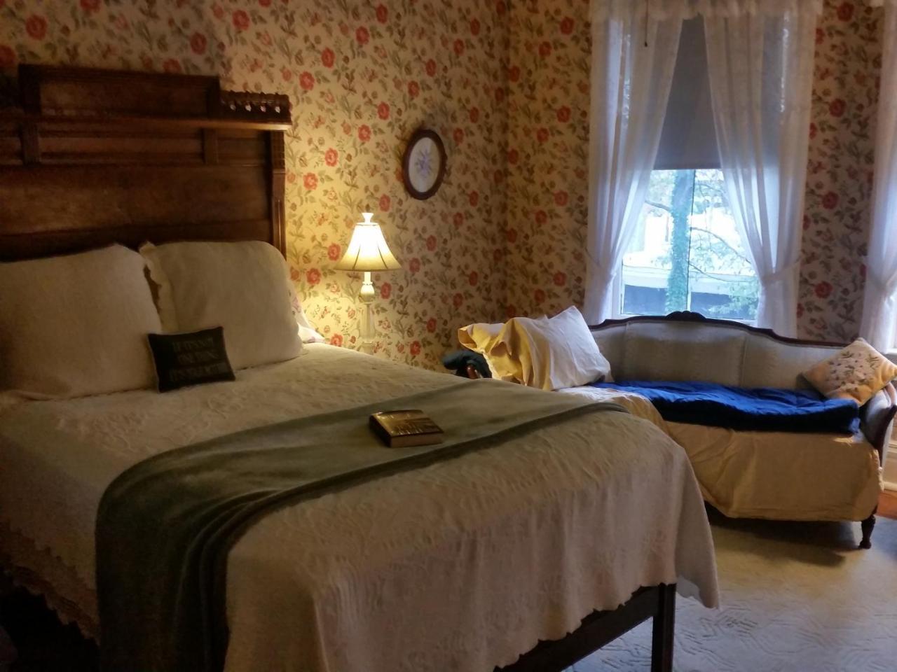 Spahn House Bed And Breakfast Senatobia Eksteriør billede